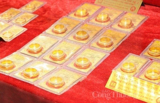 Giá vàng chiều nay 13/10/2023: Giá vàng 9999, SJC, 24K, Mi Hồng, PNJ, DOJI giữ vững mức hơn 70 triệu đồng/lượng