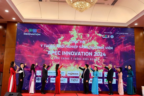 phat dong cuoc thi y tuong khoi nghiep sang tao sinh vien apec innovation 2024