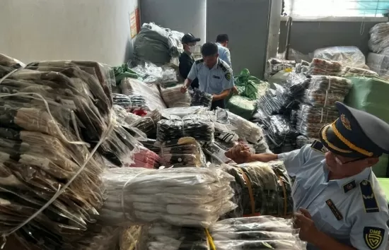 Liên ngành 389 xử lý hơn 1.400 vụ vi phạm về buôn bán hàng hóa nhập lậu, hàng giả, hàng nhái