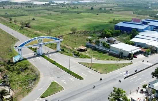 Bình Thuận: Bảo đảm hạ tầng khu công nghiệp, thu hút đầu tư