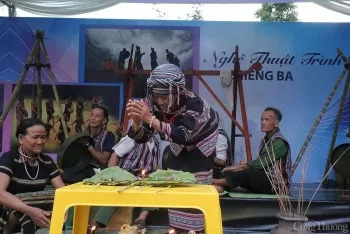Quảng Ngãi: Độc đáo lễ mừng nhà mới của đồng bào Hrê