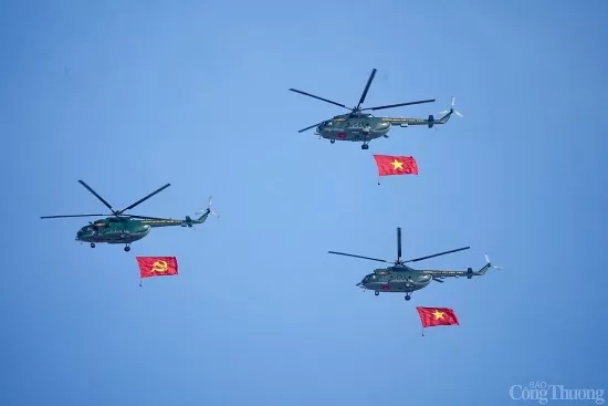 Hình ảnh ấn tượng diễu binh, diễu hành trước lễ 30/4