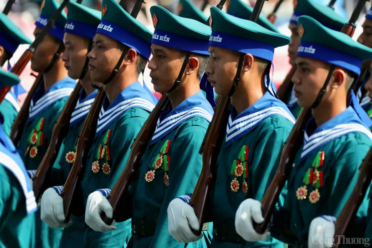 Hình ảnh ấn tượng diễu binh, diễu hành trước lễ 30/4 Hình ảnh ấn tượng diễu binh, diễu hành trước lễ 30/4