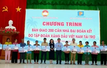 Petrolimex bàn giao 200 căn nhà đại đoàn kết tại Bến Tre