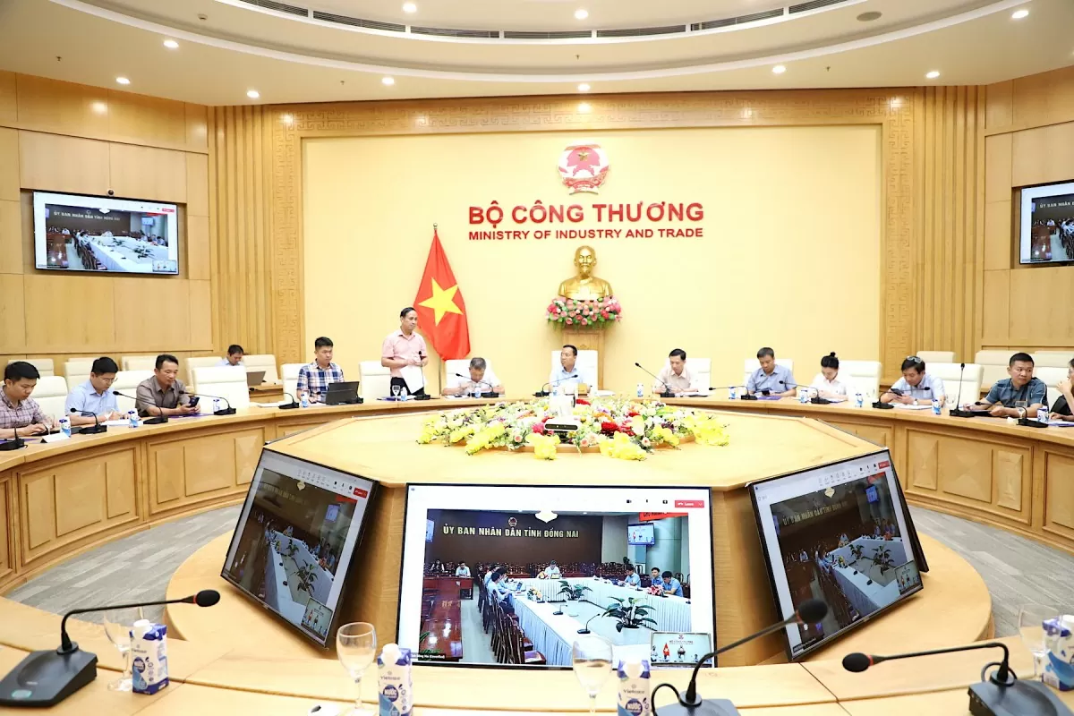 bo cong thuong to chuc hop truc tuyen ve tien do trien khai cac du an nang luong