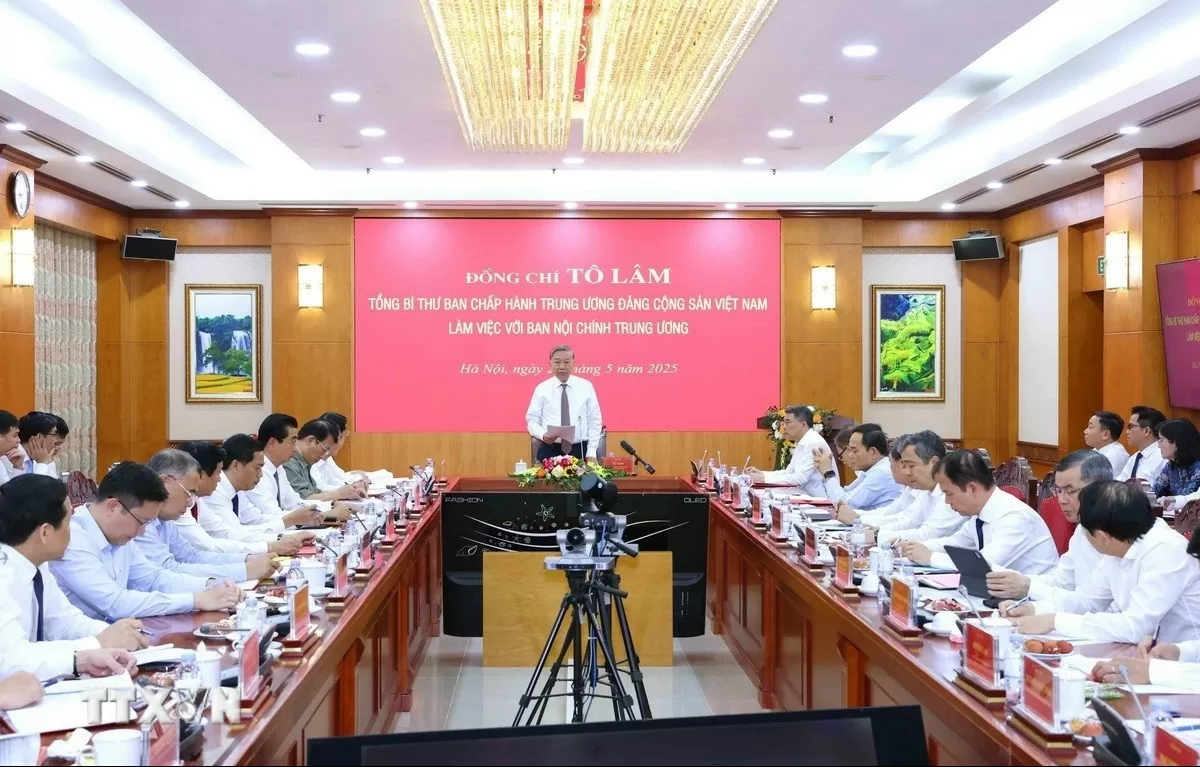 cong tac noi chinh phai huong muc tieu giu vung on dinh de phat trien dat nuoc