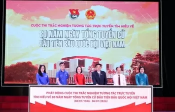 thanh nien soi noi tham gia cuoc thi tim hieu quoc hoi tren nen tang so