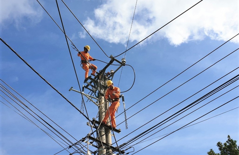 Ngành điện Quảng Bình kêu gọi sử dụng điện tiết kiệm mùa nắng nóng