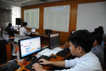 Trái phiếu Chính phủ tiếp tục thắng lớn